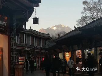 上次来还是年之前，人们在这里自由悠闲