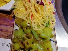 -山河屯铁锅炖鲜鹅·东北菜(开发区一店)