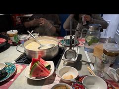 -尚尚仙·酸汤猪手·猪肚鸡火锅(华联万柳购物中心店)