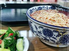 -陇上全荟兰州传统牛肉面(延吉路店)