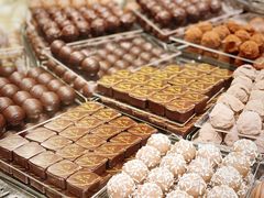 -Laderach 莱德拉(上海环贸iapm店)