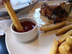-WOLFGANG PUCK KITCHEN & BAR(迪士尼小镇店)
