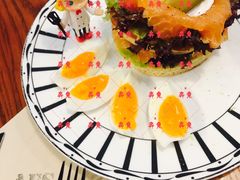 三文鱼水波蛋松饼-AFS Cafe & Canteen(闽江二路店)