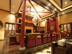 -白玉兰广场停车场