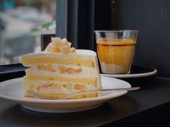 桃子奶油蛋糕-black rainbow coffee