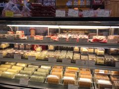 -红宝石·鲜奶小方·海派西点房(丰庄店)