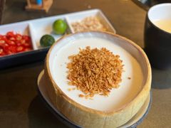 椰皇奶冻-同仁四季椰子鸡(罗湖国贸店)