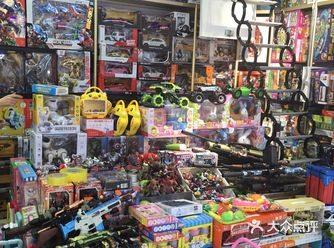 遛娃圣地&孩子们的天堂 今天来到中东大市场的一家玩具