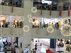 -鸿通城购物中心