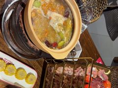 -阿润打边炉·鲜切鸡煲(华漕店)