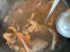 土茯苓鸽子汤-一煲鸽