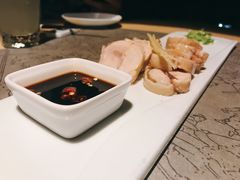 -穹六人间 people 6(岳阳路店)