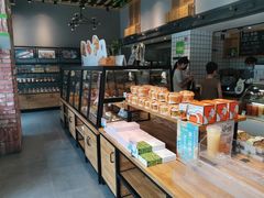 面包甜点陈列柜-山山家·新鲜烘焙(现代城店)