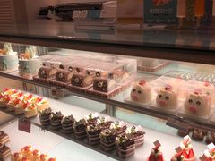 面包甜点陈列柜-好利来(乐堤港店)