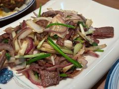 三葱爆羊肉-春水锅贴·传统鲁菜(大明湖店)
