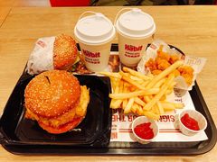 -The Habit Burger Grill 哈比特汉堡(爱琴海店)
