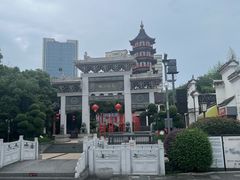 -绳金塔