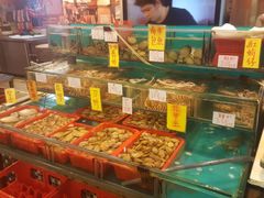 水产区-鲜入围煮花胶鸡海鲜火锅