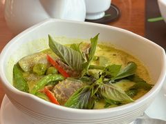 -Chom Cafe and Restaurant