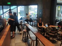 -星巴克(杭州临平银泰城B1店)