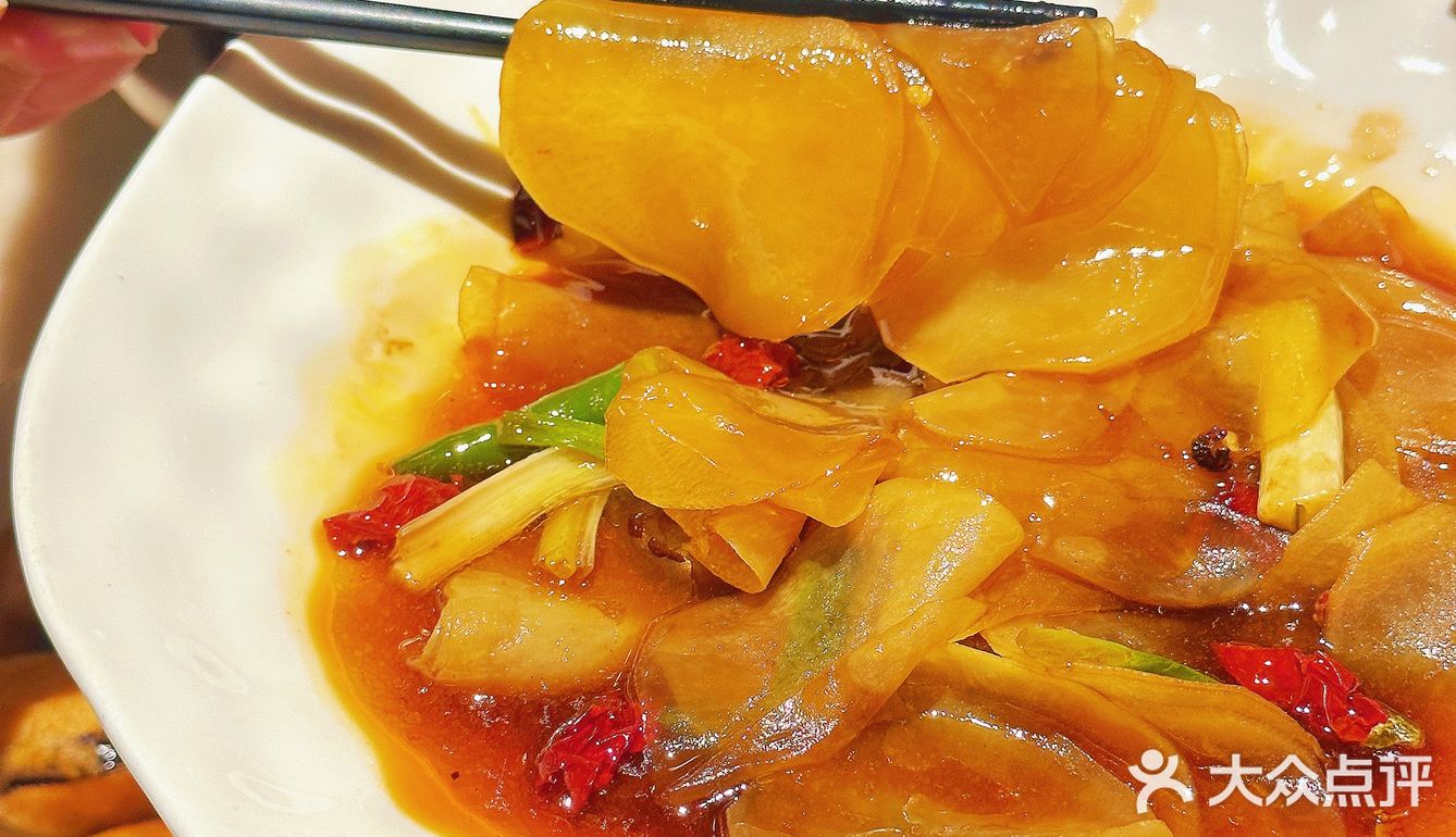 西安探店 | 游大雁塔逛不夜城，吃正宗陕菜