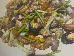 -马路牙子烧烤音乐酒馆(望京店)