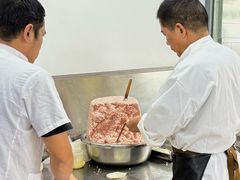 -黄阿姨锅贴大王(万航渡路店)