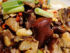 砂锅腊猪脚-靓虾二哥长沙地标小龙虾(五一广场店)
