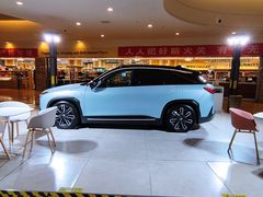 -蔚来空间(北京颐堤港店)