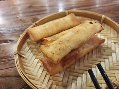 韭黄肉春卷-韩萍老南京馄饨(河西万达店)