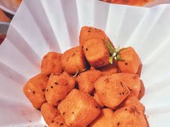 黑松露脆皮豆腐粒-桂满陇·手作小笼包&江南叫花鸡(中山公园店)