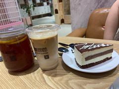 -藏猫猫咖啡主题馆(中央大道店)