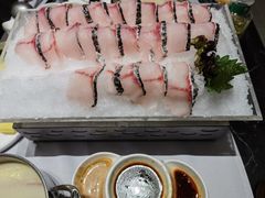 -红鼎豆捞·非遗鲍皇汤火锅(宝丰路店)