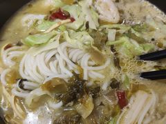 酸菜鱼米线-过桥缘·过桥米线(大华虎城嘉年华店)