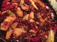 果仁辣子鸡-疆Jiang·新疆秘制料理