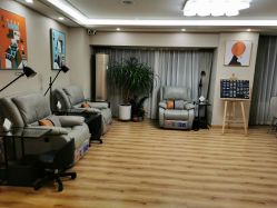 -爱小小美甲美学