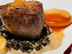 炙烤小牛里脊/沙撈越胡椒/蘿蔔片/羊肚菌醬/薯片-Le Comptoir de Pierre Gagnaire