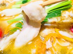 -山城外·非遗酸菜鱼(新都汇融店)