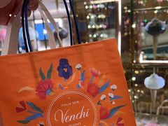 -VENCHI 闻绮(北京国贸商城店)