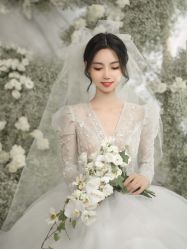 -伯瓷皇后婚纱艺术空间