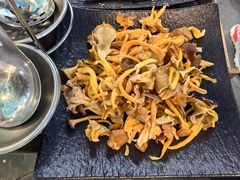 -蘑统田下·野生菌火锅