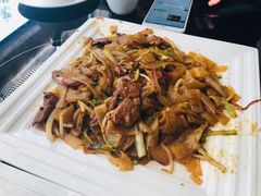 干炒牛河-玉兰苑一等茶餐厅