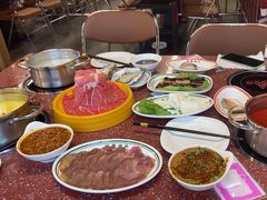 -四囍码头海鲜烧烤自助火锅(外滩南京东路悦荟广场店)