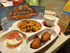 -海底捞火锅鲜切牛肉主题店(长寿路店)