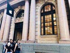 -Apple Store(Brisbane)