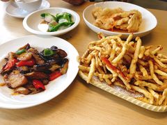 -关东小磨东北菜(上海长风大悦城店)