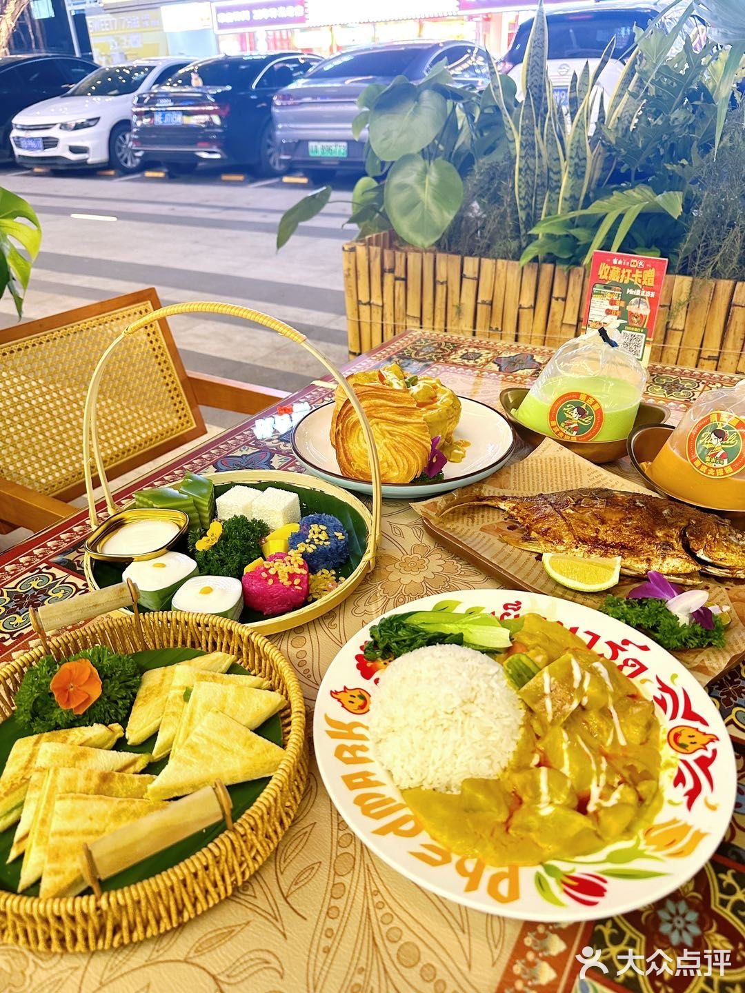 不是我说，这家店的泰国打抛饭做的也太……