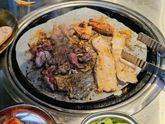 -哈哈碳都·牛肋条无限自助烤肉(台江万达店)