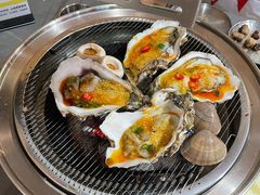 -围炉肉舍•炭烤活鳗•丹东海鲜烤肉(步行街店)