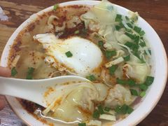 -胖子馄饨坊(天目大厦东南)